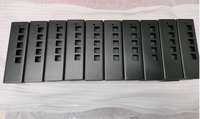 black matte vacuum casting nylon parts pièces en nylon de moulage sous vide noir mat
