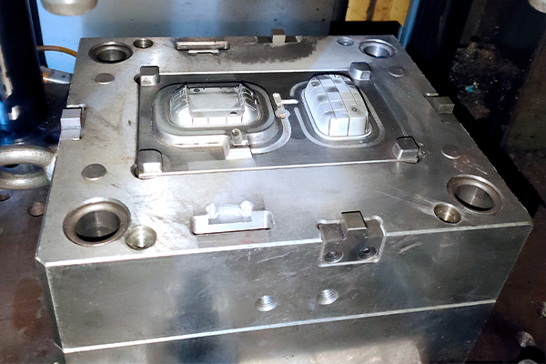 moule à injection en plastique