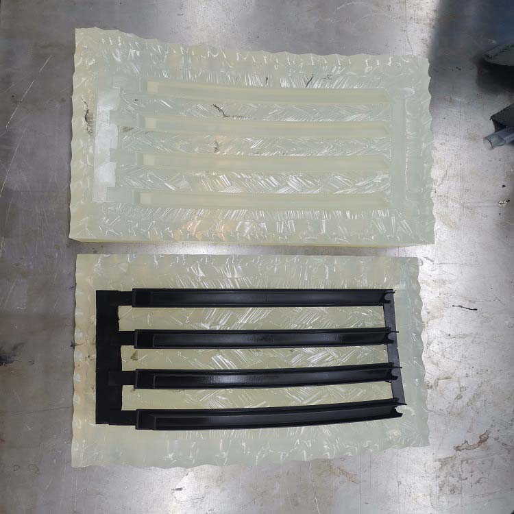 casting de vide de bo&icirc;tier noir